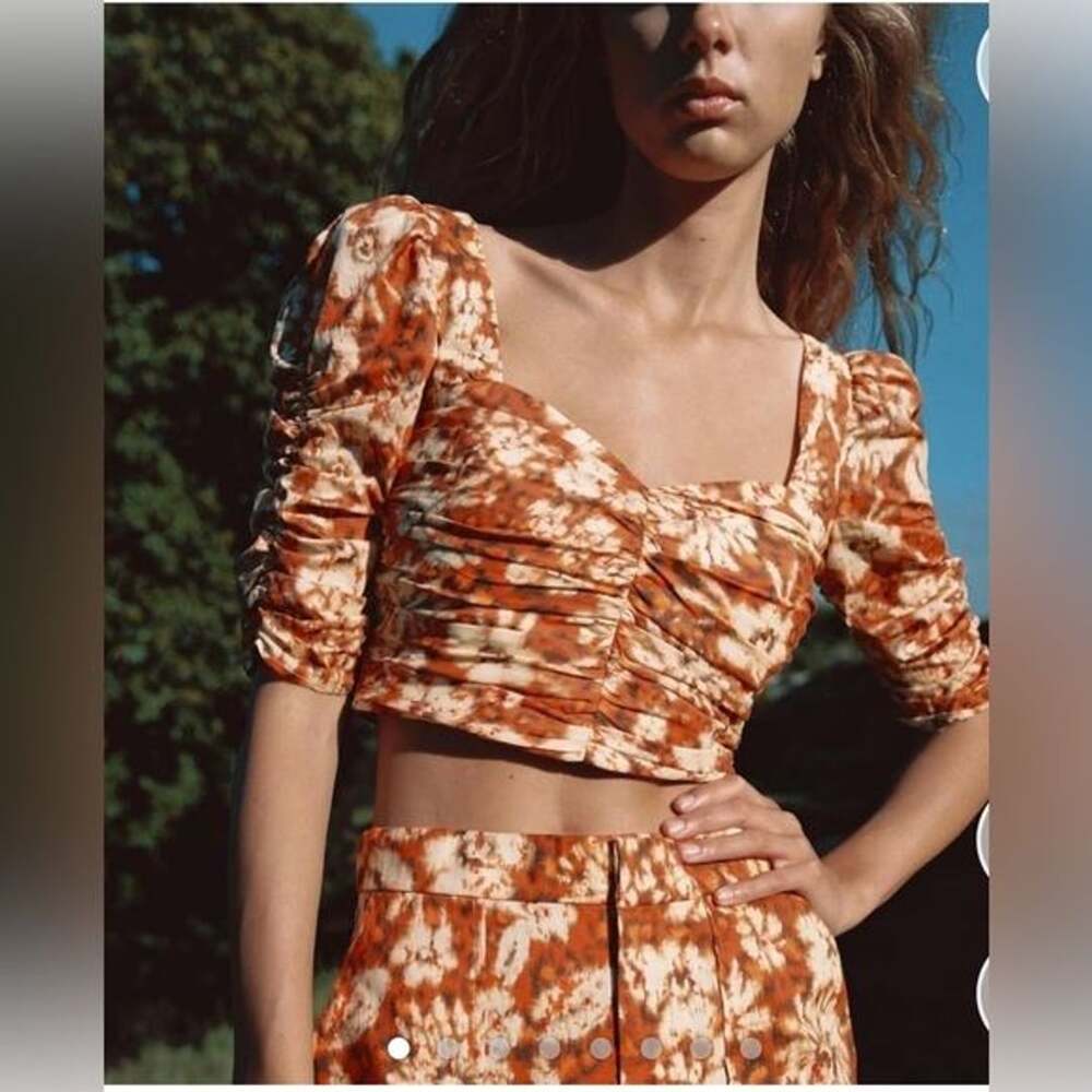 Zara Printed Drape Crop Top Size S Orange White Square Neck Ruched